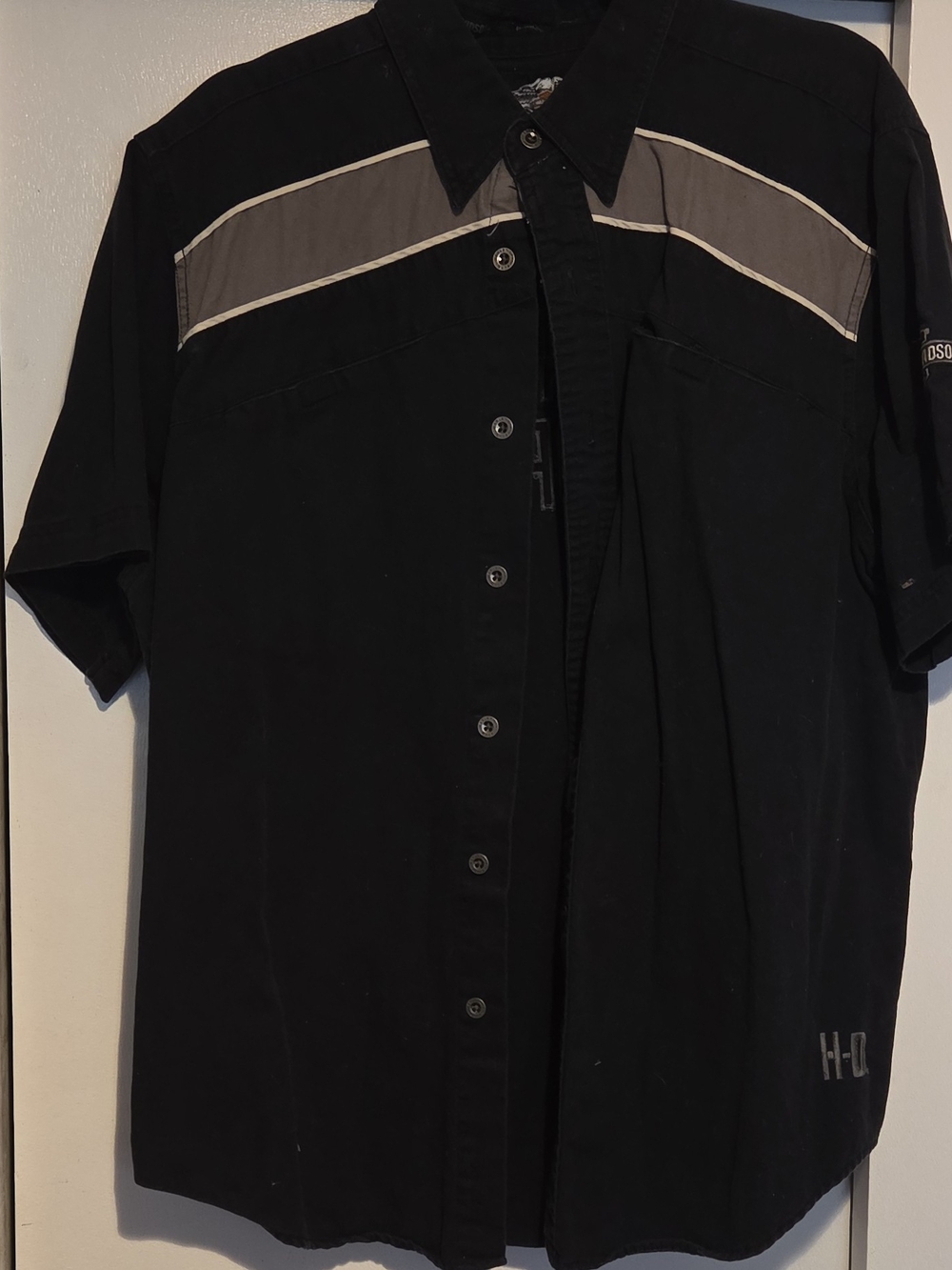 Harley-Davidson Black Short-Sleeve Button-Down Shirt with Gray Chevron